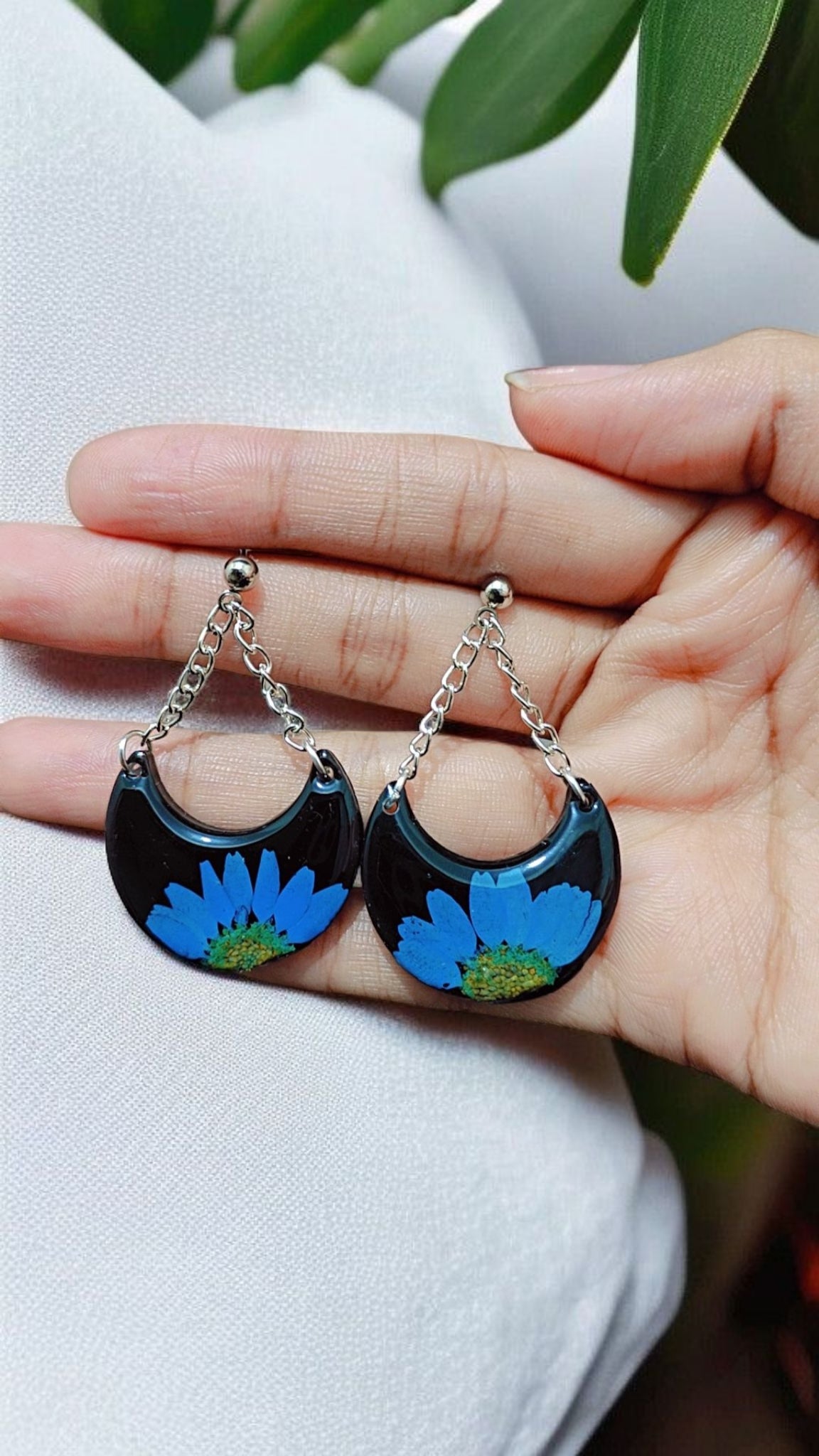 Midnight Daisy Crescent Earrings 🌙