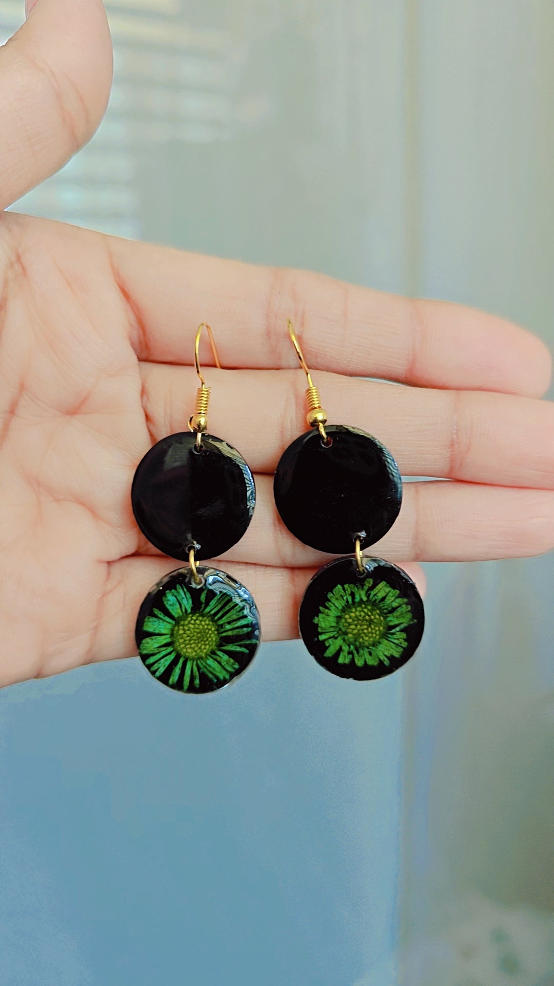 Green Bloom earrings